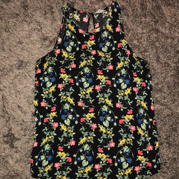 Old Navy Tops - •flower blouse•